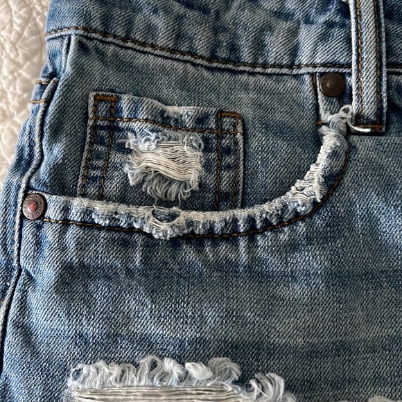 SUN & SHADOW Ripped High Rise Shorts - Picture 7 of 13